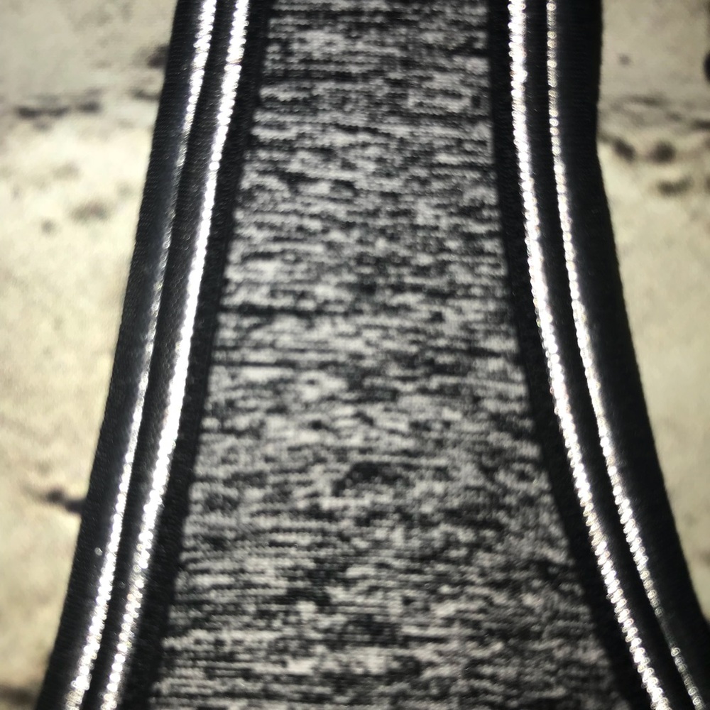 Bebe Seamless Tank with Metallic Trim - Picture 4 of 6